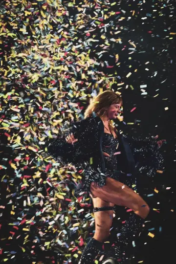 Poster to the movie "Taylor Swift | The Eras Tour | The Final Show" #1582860